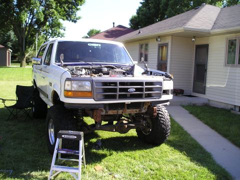 1990 Ford Bronco - install lights and grill