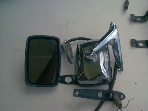1990 Ford Bronco - mirror from 89 Mercury Marquis electric and they work. pending