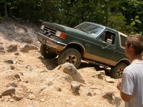 1990 Ford Bronco - Climbing Daniel