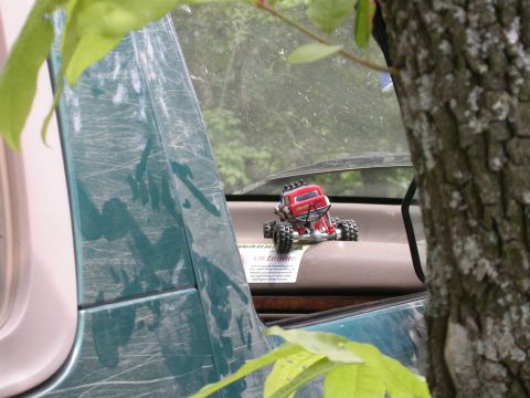 1990 Ford Bronco - Marauder's toy truck gets high centered on it's diff.