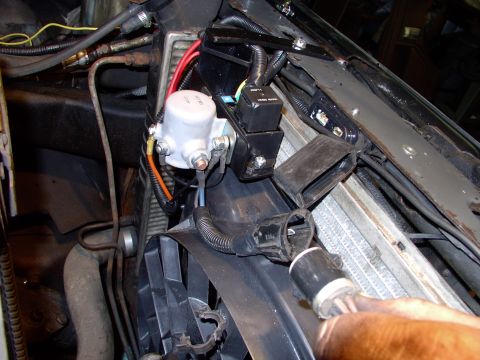 1986 Ford Bronco - You can make out the empty MaxiFuse holder for the fan supply just above the rad, tucked under the overhang of the upper rad support. The r…