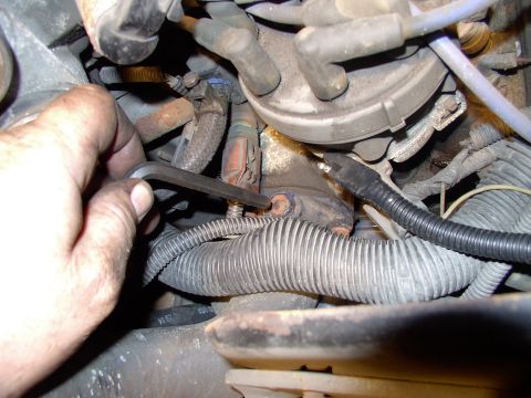 1986 Ford Bronco - Here's where the sensor will thread into.