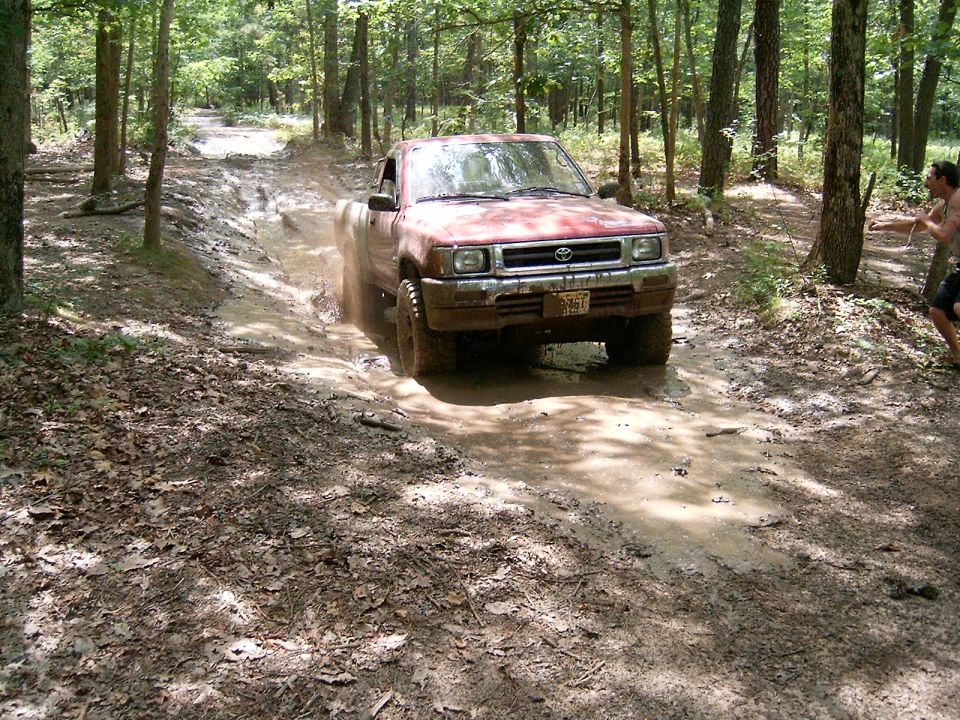 edawg75 rolling out of the first hole to claim a truck