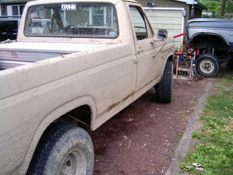 1986 Ford F-250 “tug nut”