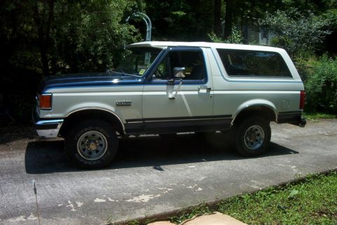 1991 Ford Bronco photo