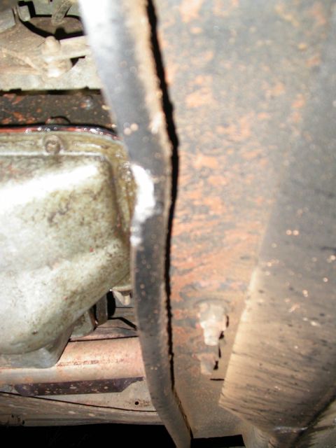 1990 Ford Bronco - Transmission crossbar took some hits