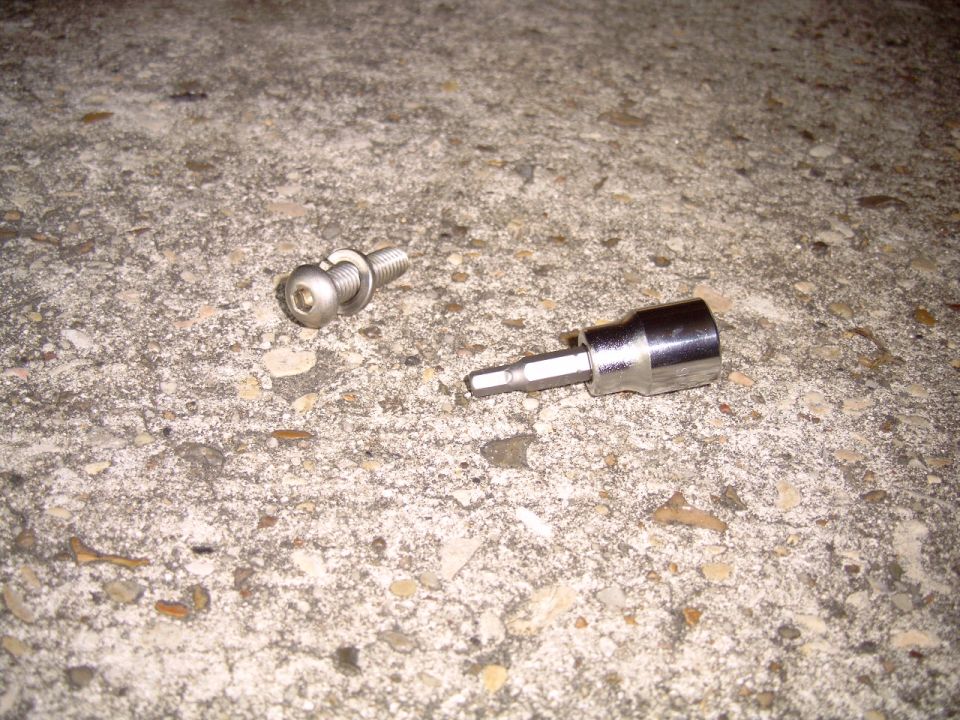 5/16" 20 thread x 1.25" Hex head bolts and 3/16" Hex socket.