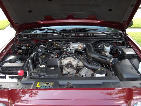 2004 Ford Crown Victoria - Engine :)