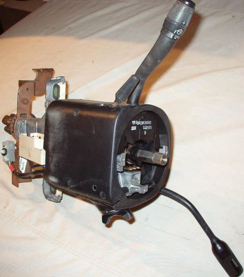 1983 Ford Bronco - SOLD Steering column from '92-93 F-series (non-airbag). Some parts missing; no keys. Note the 3 brass sliding contacts near the steering sh…