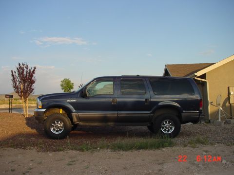 2003 Ford Excursion photo