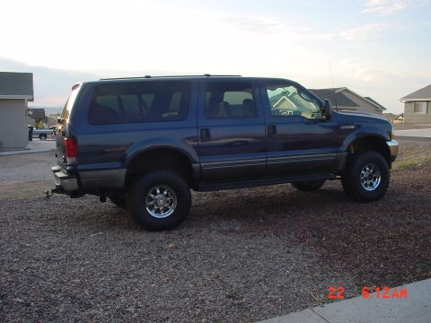 2003 Ford Excursion photo