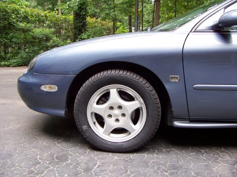 Summer '05 - 1999 Ford Taurus