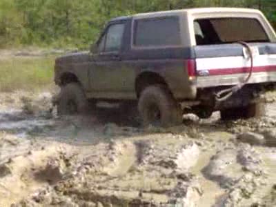 1986 Ford F-250 - xdaily coming out of a hole