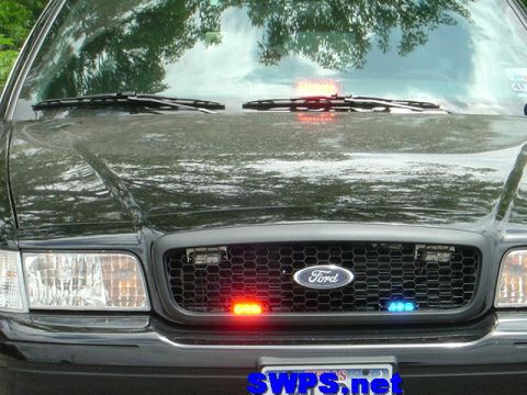 2003 Ford Crown Victoria - Lights to be installed.