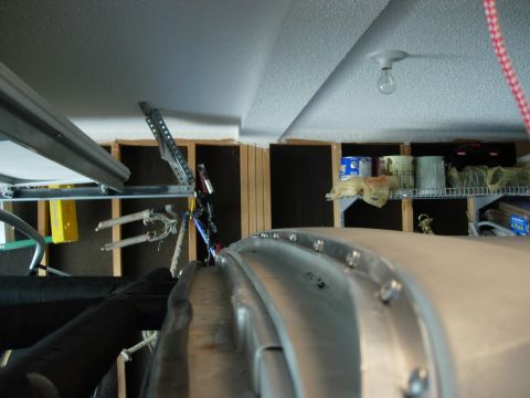 1995 Ford Bronco - cab aluminum - view of the top corner of the cab