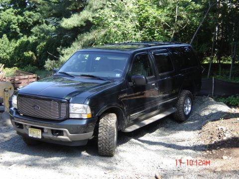 2003 Ford Excursion photo