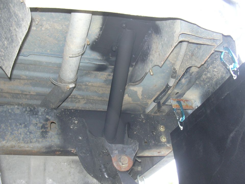 Frame tie-in at the back