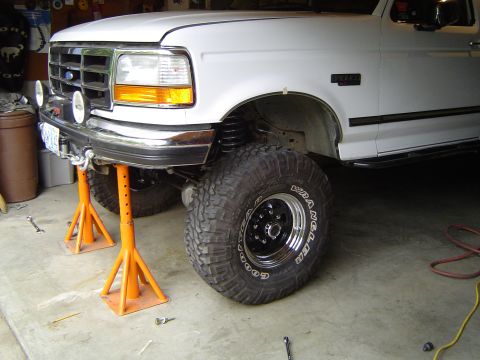 1989 Ford Bronco - Wheels on