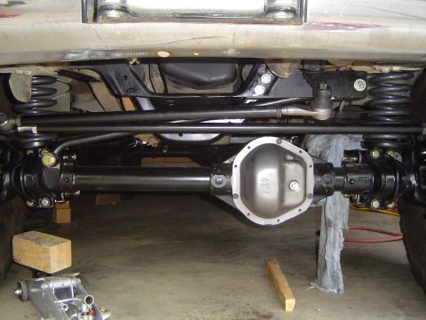 1989 Ford Bronco - Track bar installed