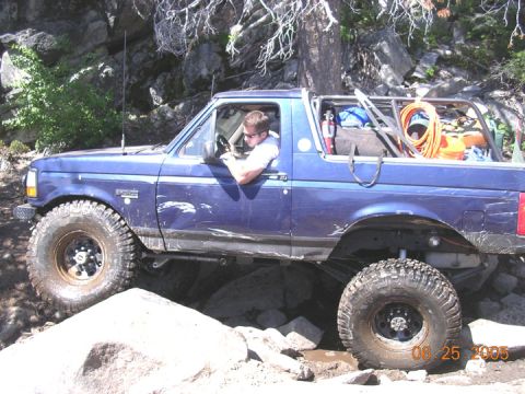1994 Ford Bronco - someone broke down a older balzer, which made getting around tight. you just cant see it here.