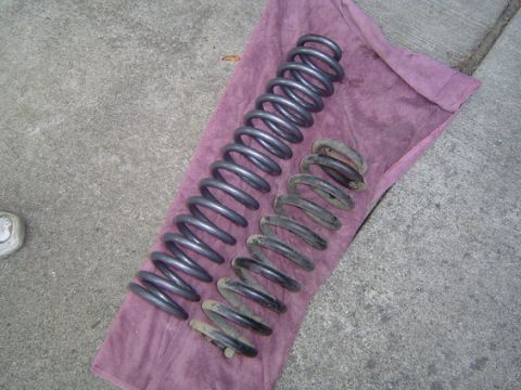1995 Ford Bronco - My old Rancho 4" coil used thicker coil rod, but was only 19" in length (compressed to 15.5"). Superflex coil is 26.5" and compressed to 21"