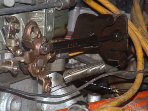 1978 Chevrolet C/K Pickup - Carb connection with only 1 spring
