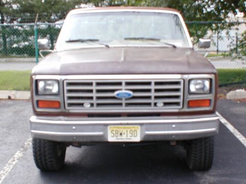 1979 Ford Bronco - The front of a 1979 Ford Bronco is shown, its grille and license plate.