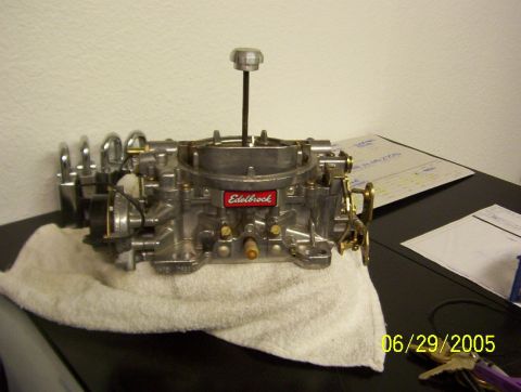 1985 Ford Bronco - GOT MY HANDS ON AN EDELBROCK PERFORMANCE 600 SERIES. CHEAP!!!!!