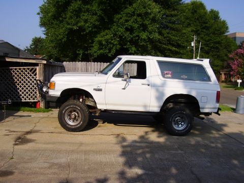 1990 Ford Bronco - After lift...side