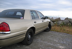 1999 Ford Crown Victoria - Ediz Hook