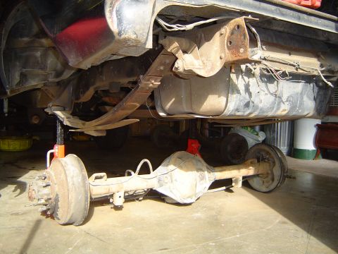 1979 Ford Bronco - Dana 60 in position