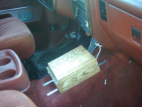 1990 Ford Bronco - boom, wish i had been clever enough to hid the mounting hardware, maybe on my next bronco huh?
