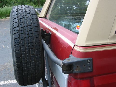 1990 Ford Bronco - needs new paint, orange and white