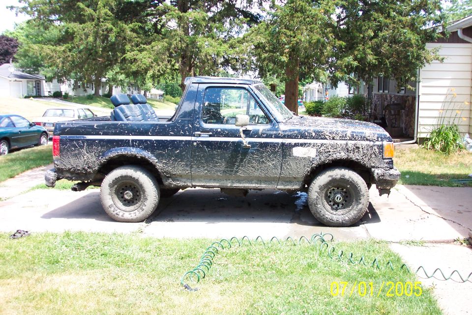 New Warn Standard hubs installed. 4x4 works great. would have had more fun if we weren't in a drought.