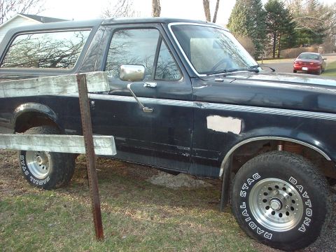 1988 Ford Bronco - Day I brought it home. No power steering, no window motors. Drivers side door is missing panel and handle, door won't open. 2 cylinders mis…