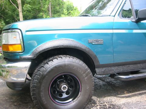 1996 Ford Bronco - just need those bumpers, grille and headlight trim, the door handles.