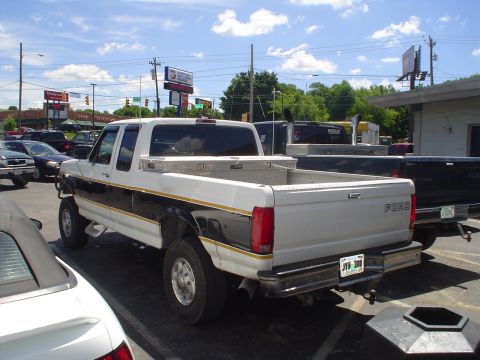1981 Ford Bronco - This Ford pickup truck appears to be from the early to mid-1990s, not a 1981 Bronco.
