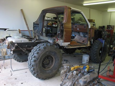 1981 Ford Bronco - All the rear sheet metal gone, now to cut up the cab. This adds a lot of time when you do it by yourself without an overhead hoist.