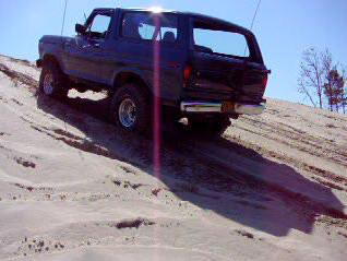 1979 Ford Bronco - This Ford Bronco appears to be from the 1978 model year, not 1979 as claimed.