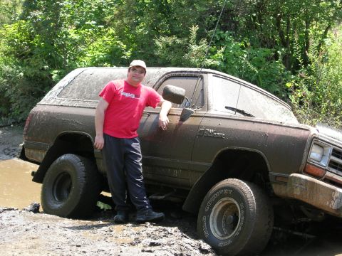 1989 Dodge Power Ram - Wasnt my decision to take that one hehe.