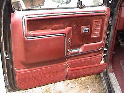 1986 Ford Bronco - Nasty A$$ Ford Red Interior, yea... it's all gonna go... In the process now...