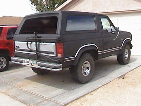 1986 Ford Bronco - Back corner, Straight Body Good looking Black