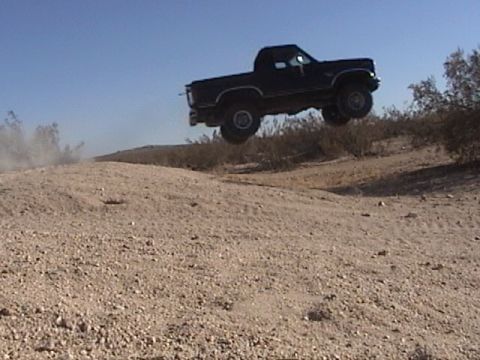 1986 Ford Bronco - Jump 3