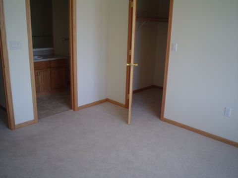 1981 Ford Bronco - master bedroom and master bath, walk in closet