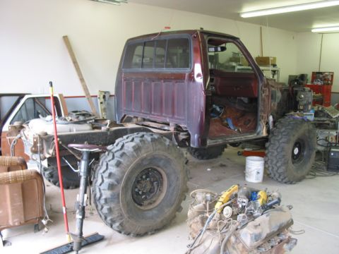 1981 Ford Bronco - Initial fitting of the new cab.
