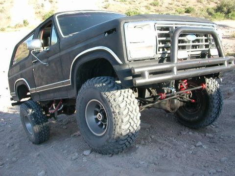 1984 Ford Bronco - This modified Ford Bronco appears to be from the early 1980s, not a 1984 model.