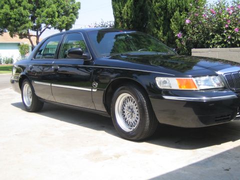 2001 Mercury Grand Marquis photo