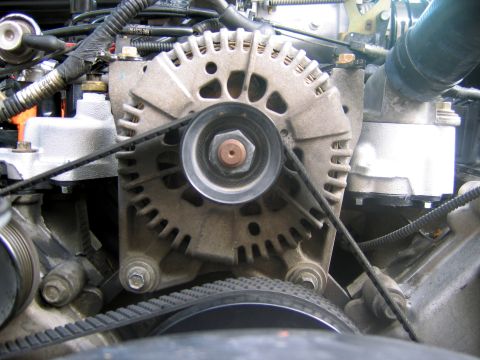 2000 Ford Crown Victoria - Aluminum coolant crossover.
