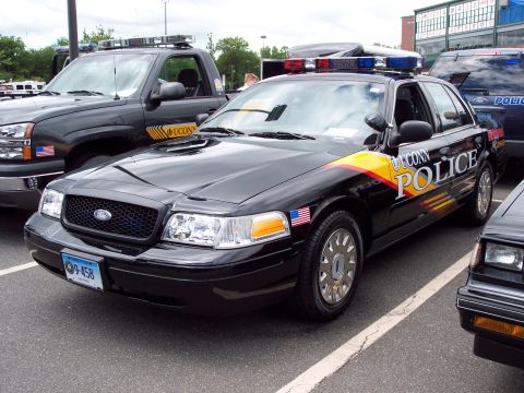 2001 Ford Crown Victoria - By far, the sharpest looking patrol car I have seen in a while.