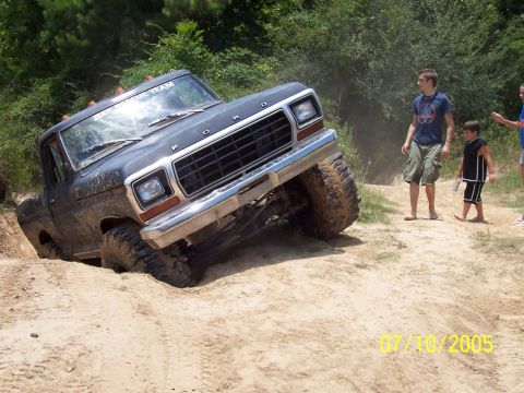 1987 Ford Bronco - A Ford truck navigates a sandy off-road course on July 10, 2005.